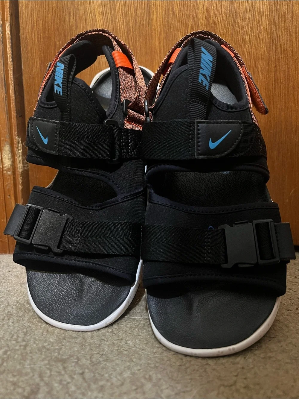 Nike men’s canyon